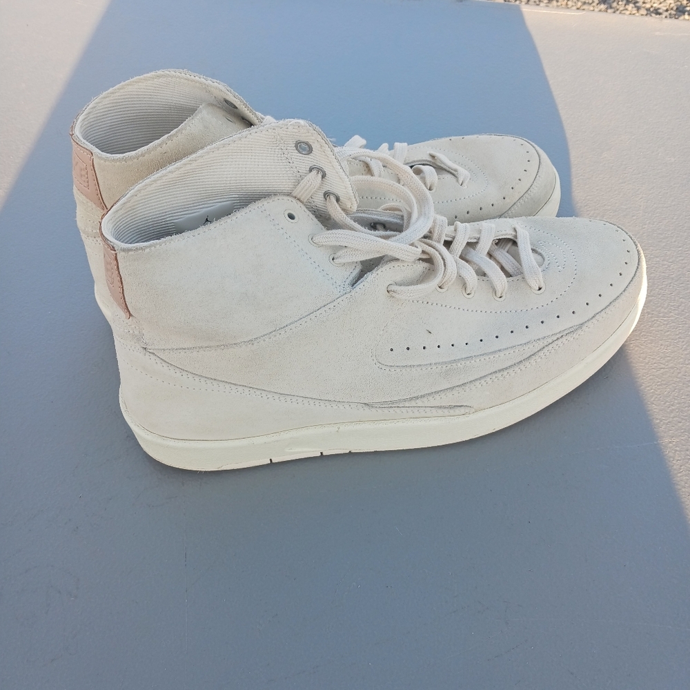 ⚫️ Black Friday Jordan 2 Retro Decon Streetwear Shoes Size 10 Men/11.5 Women - Picture 2 of 10
